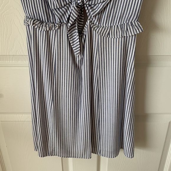 Pretty LuLus PinStripe Dress Sz S - Picture 3 of 7